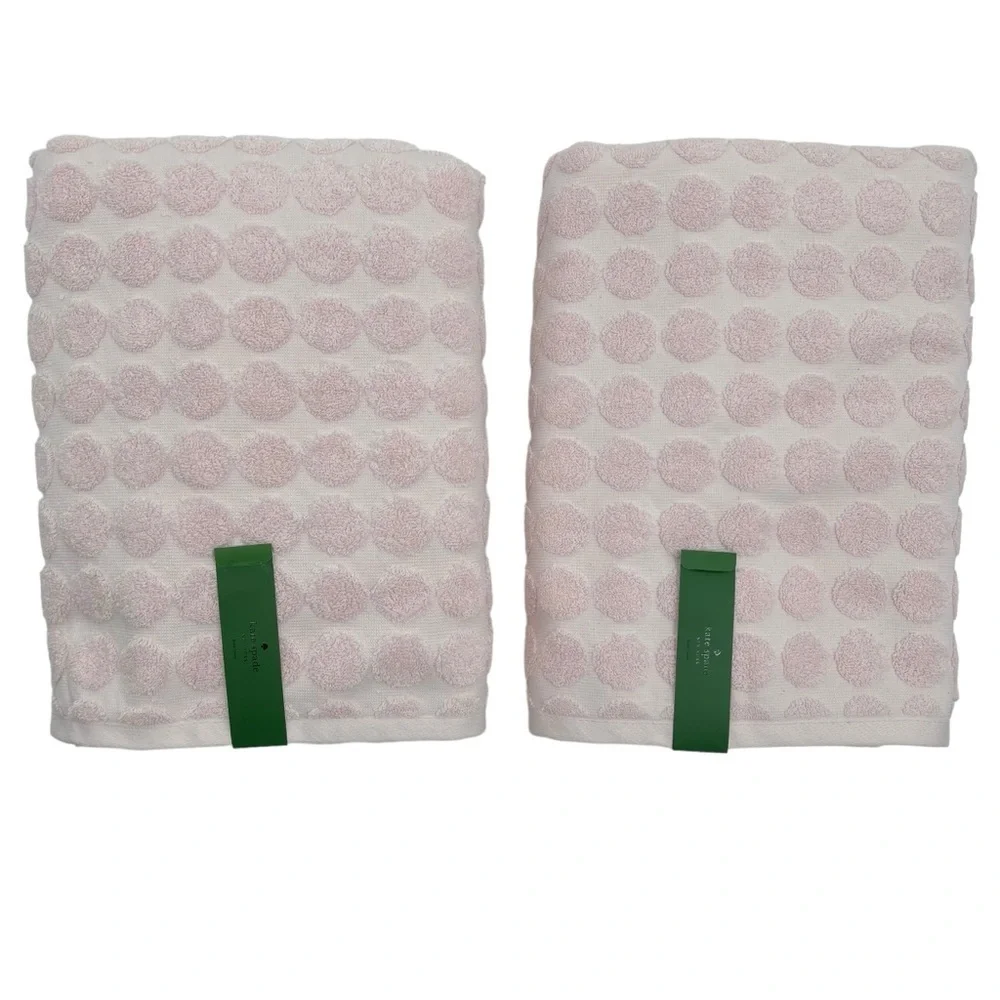 Kate Spade Set of 2 Ballet Pink reversible raised dot bath towels NWT